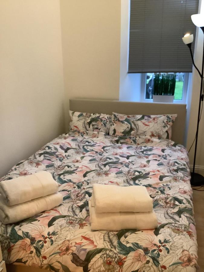 Ground Floor Apartment With Garden 格拉斯哥 外观 照片